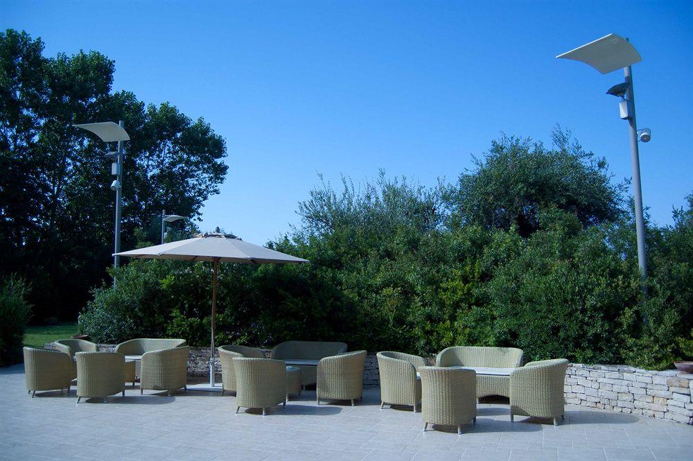 Отель Ibis Styles Bari Джовинаццо Экстерьер фото