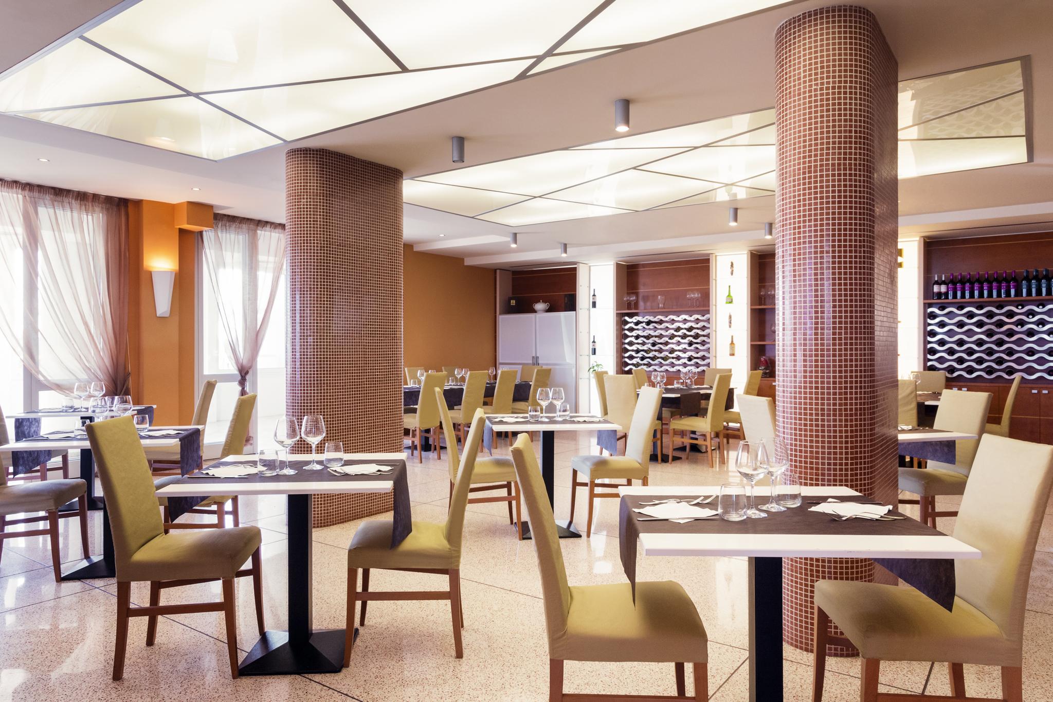 Отель Ibis Styles Bari Джовинаццо Экстерьер фото