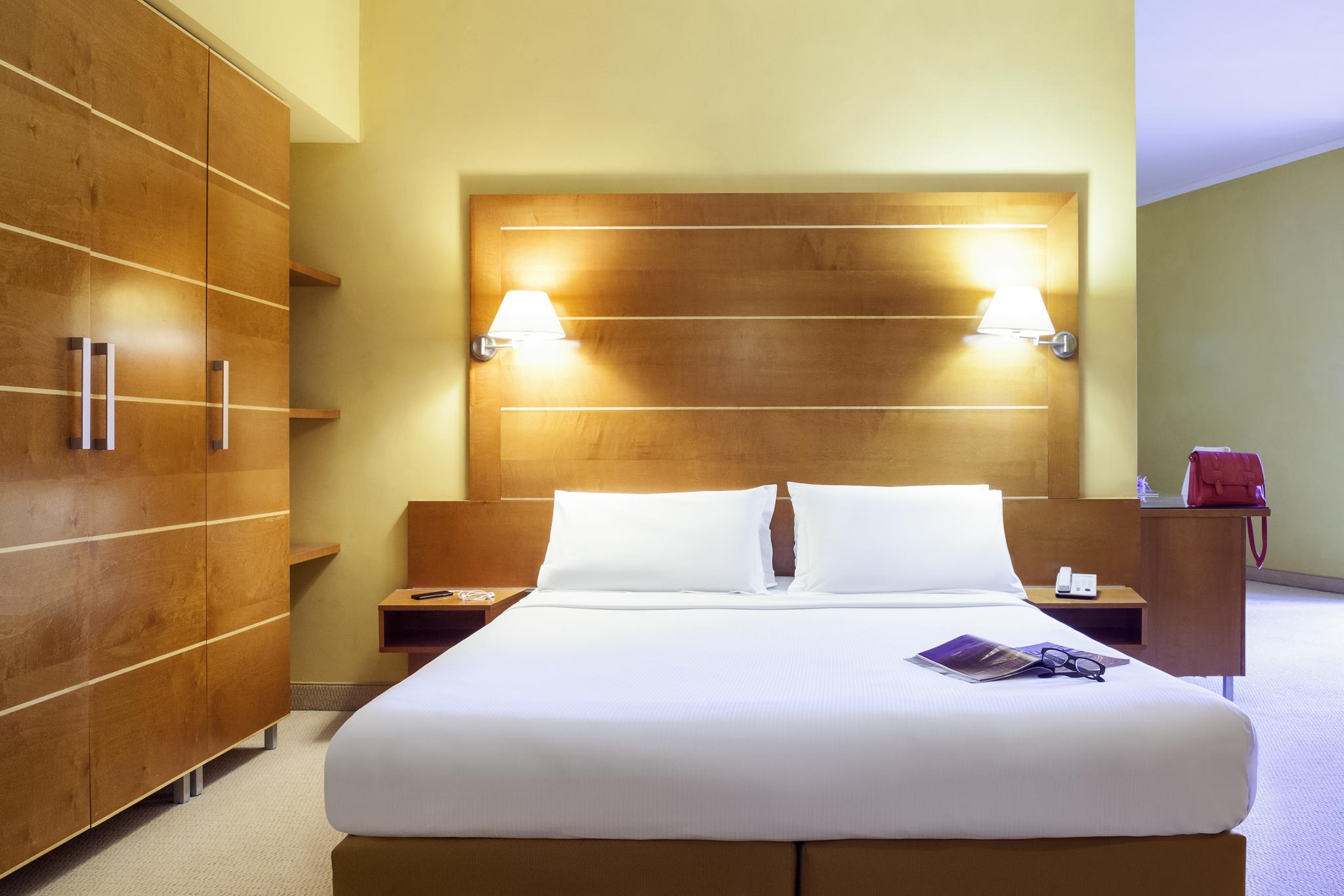 Отель Ibis Styles Bari Джовинаццо Экстерьер фото