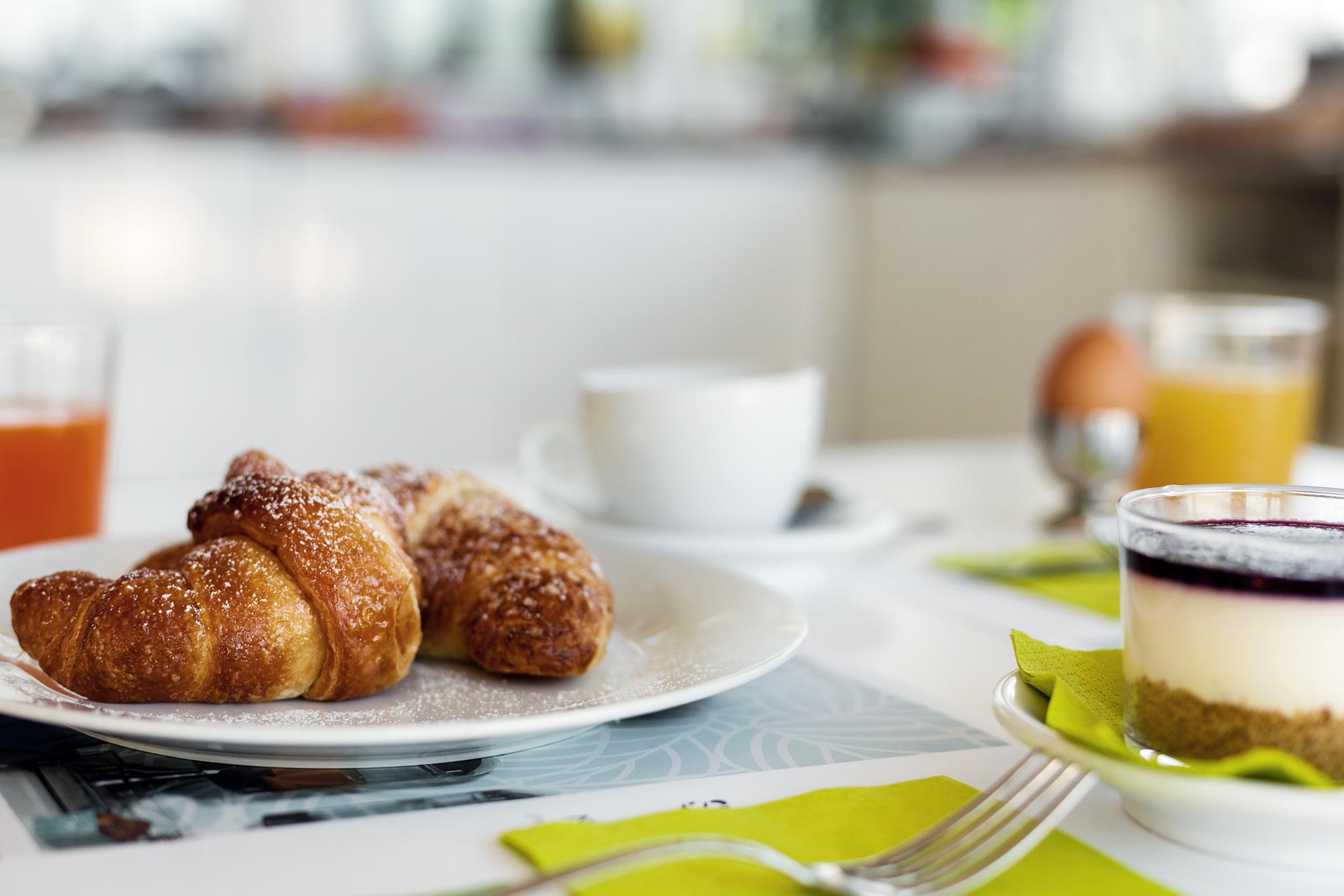 Отель Ibis Styles Bari Джовинаццо Экстерьер фото