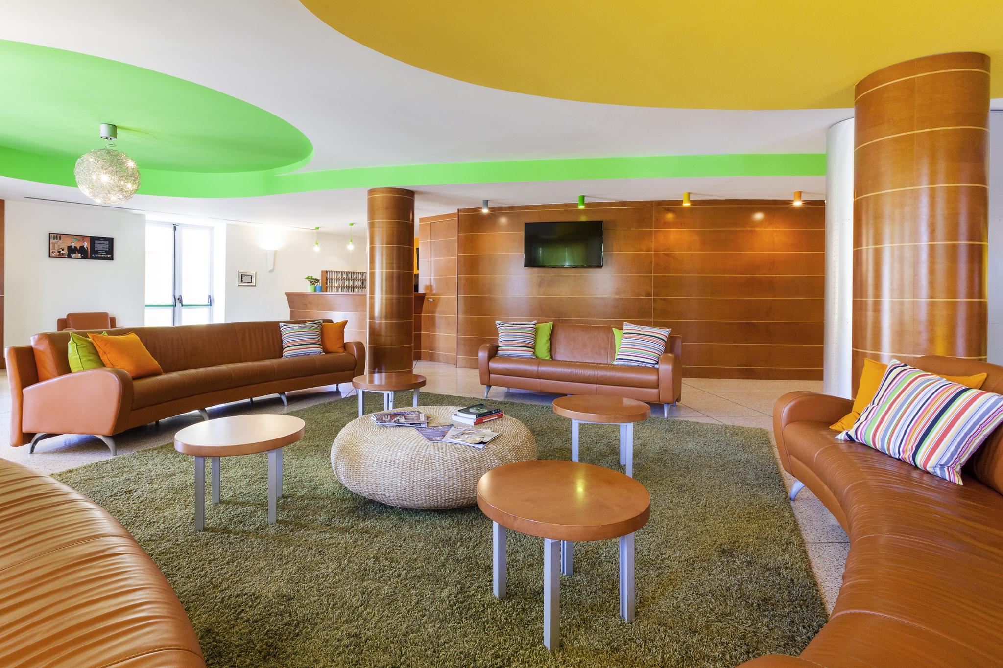 Отель Ibis Styles Bari Джовинаццо Экстерьер фото