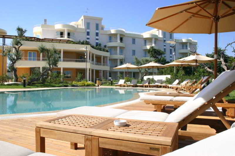 Отель Ibis Styles Bari Джовинаццо Экстерьер фото