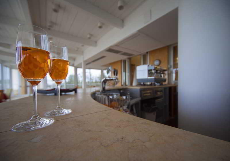Отель Ibis Styles Bari Джовинаццо Экстерьер фото